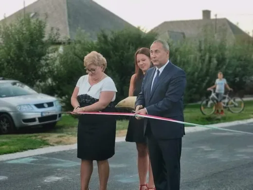 'Út felújítás átadási ünnepség ' cikk borítóképe