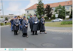 Díjkiosztó, szentelés, avatás, felvonulás