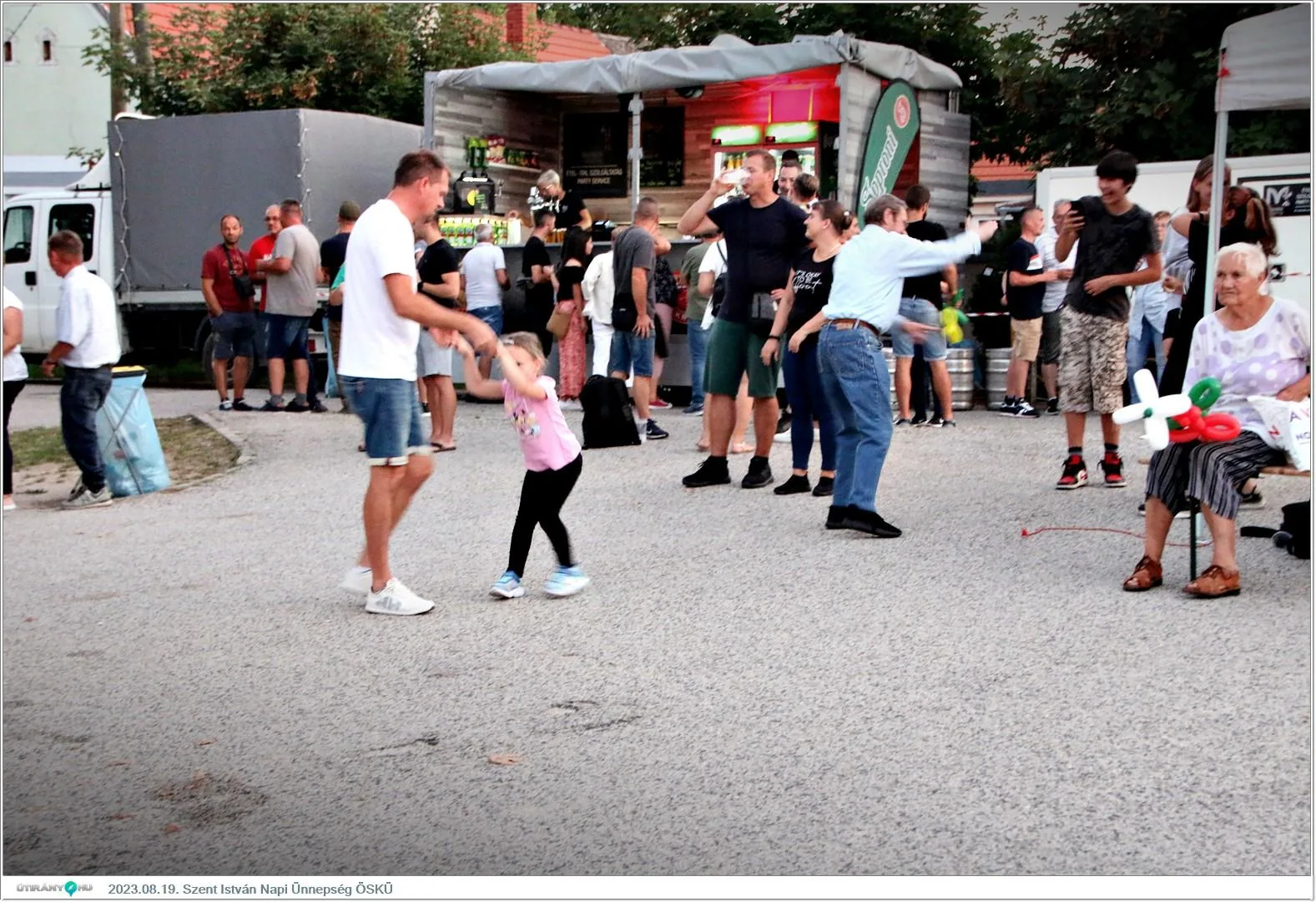 Fotók, Útirány.hu /délután, este /: