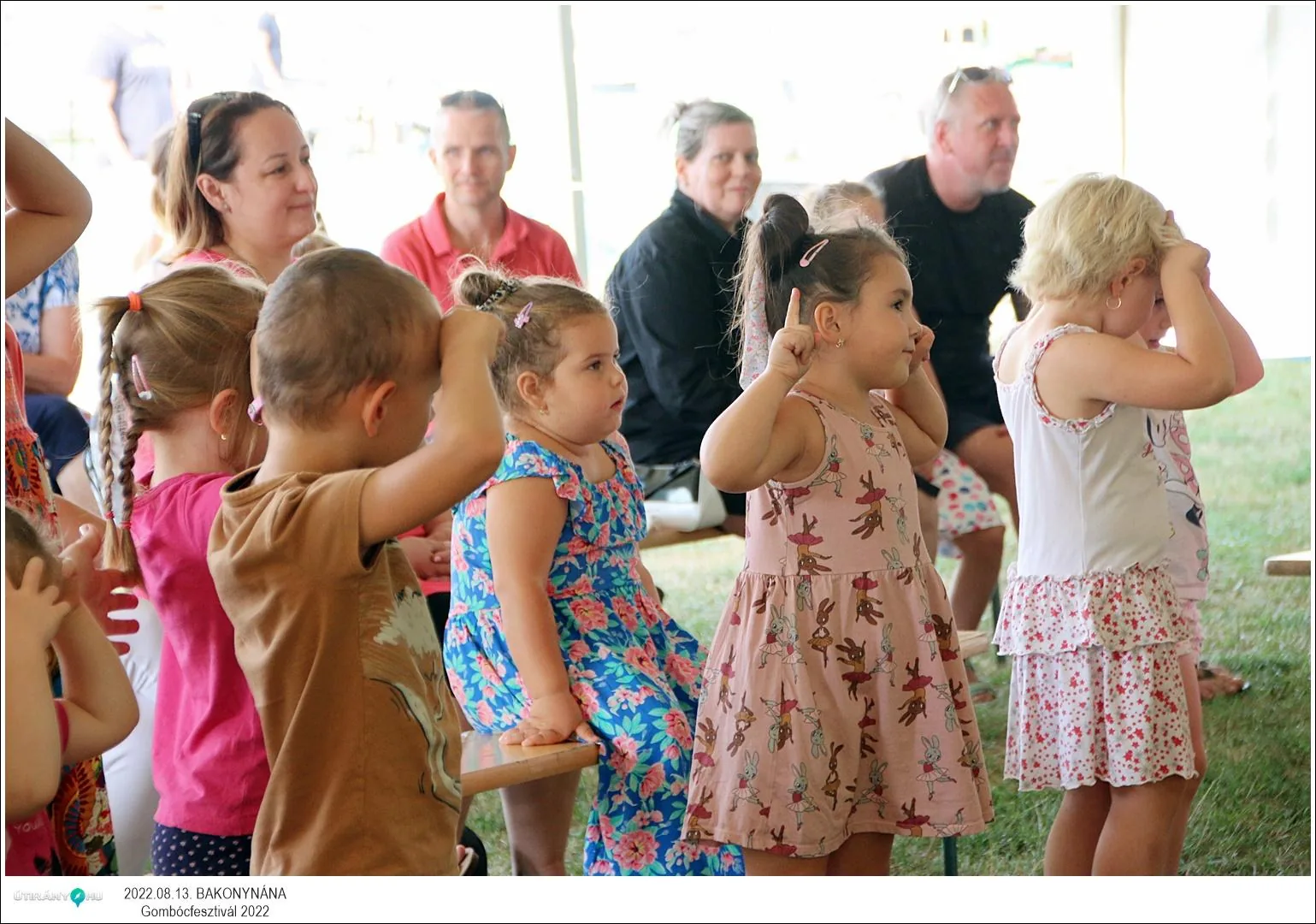 Fotók, Útirány.hu: