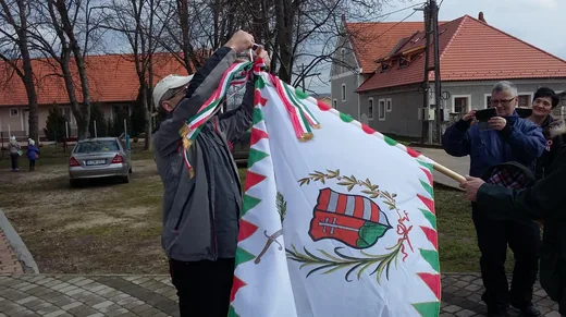 'Nemzetőr Emléktúra három falun át!' cikk borítóképe