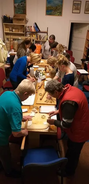 Kézműves foglalkozás 2018.12.08. fotók