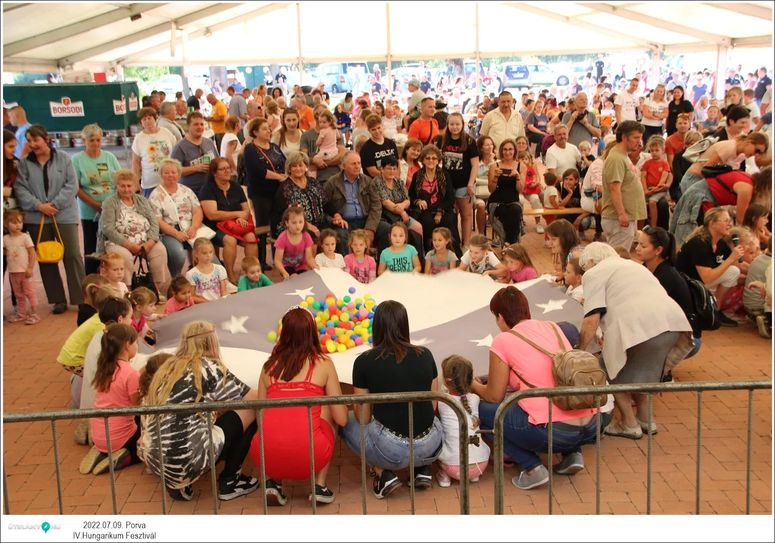 Fotók, Útirány.hu: