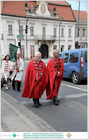 Díjkiosztó, szentelés, avatás, felvonulás