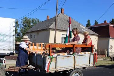 Szüreti felvonulás és utcabál