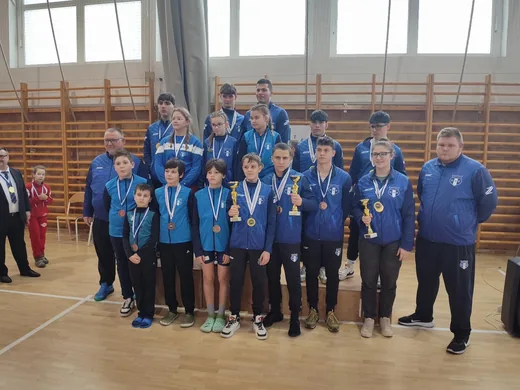 'Tíz bajnoki címet szereztek a Centrum SE szumósai' cikk borítóképe