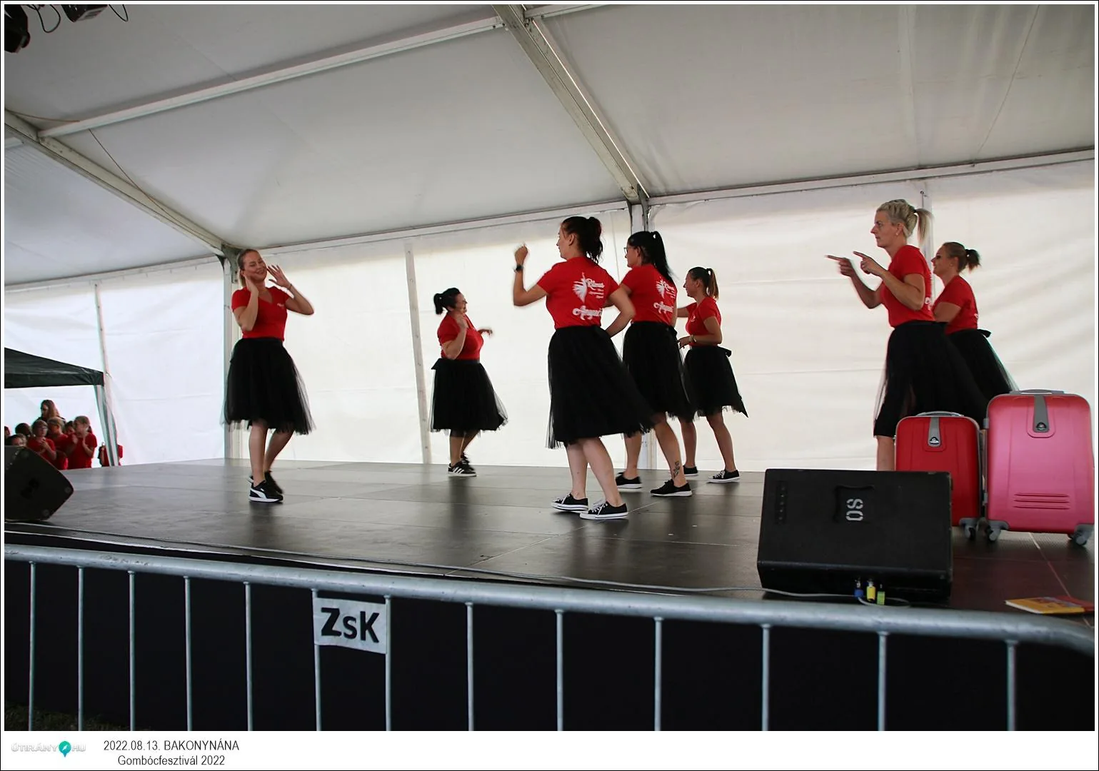 Fotók, Útirány.hu: