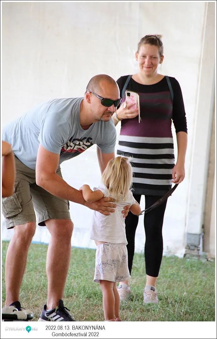 Fotók, Útirány.hu: