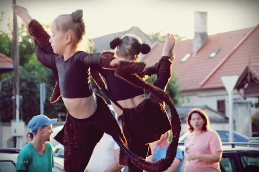 'B e i r a t k o z á s ' cikk borítóképe