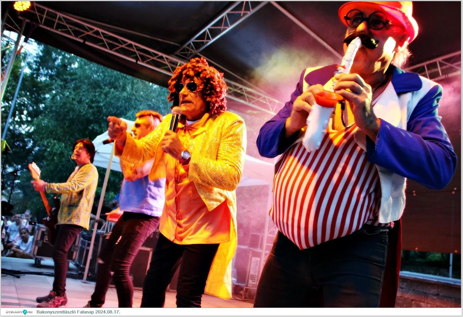 Fotók, Útirány.hu