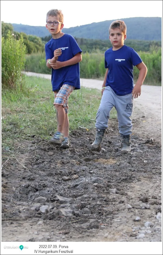 Fotók, Útirány.hu: