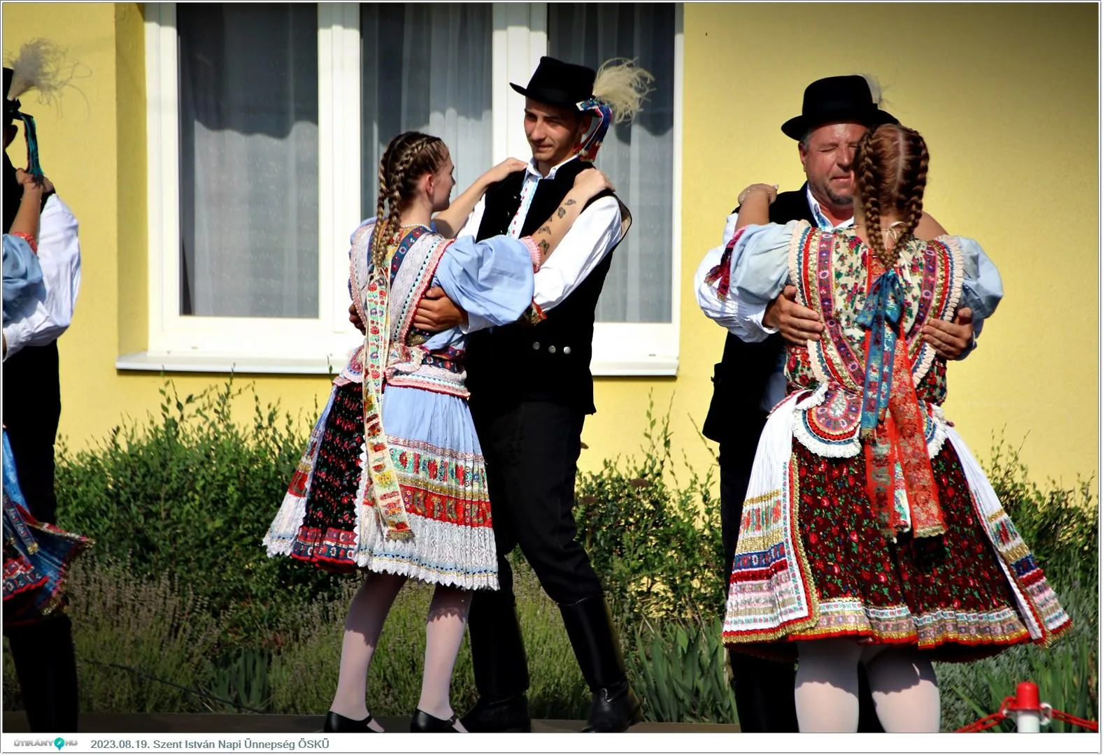 Fotók, Útirány.hu /délután, este /: