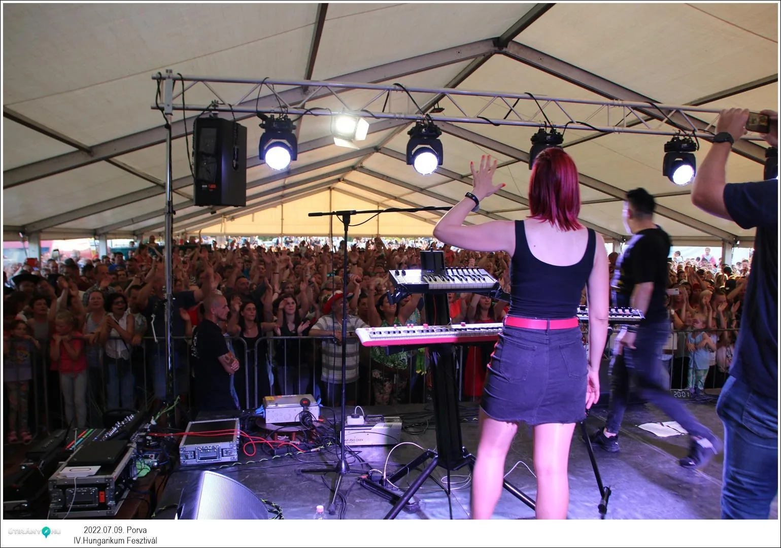 Fotók, Útirány.hu: