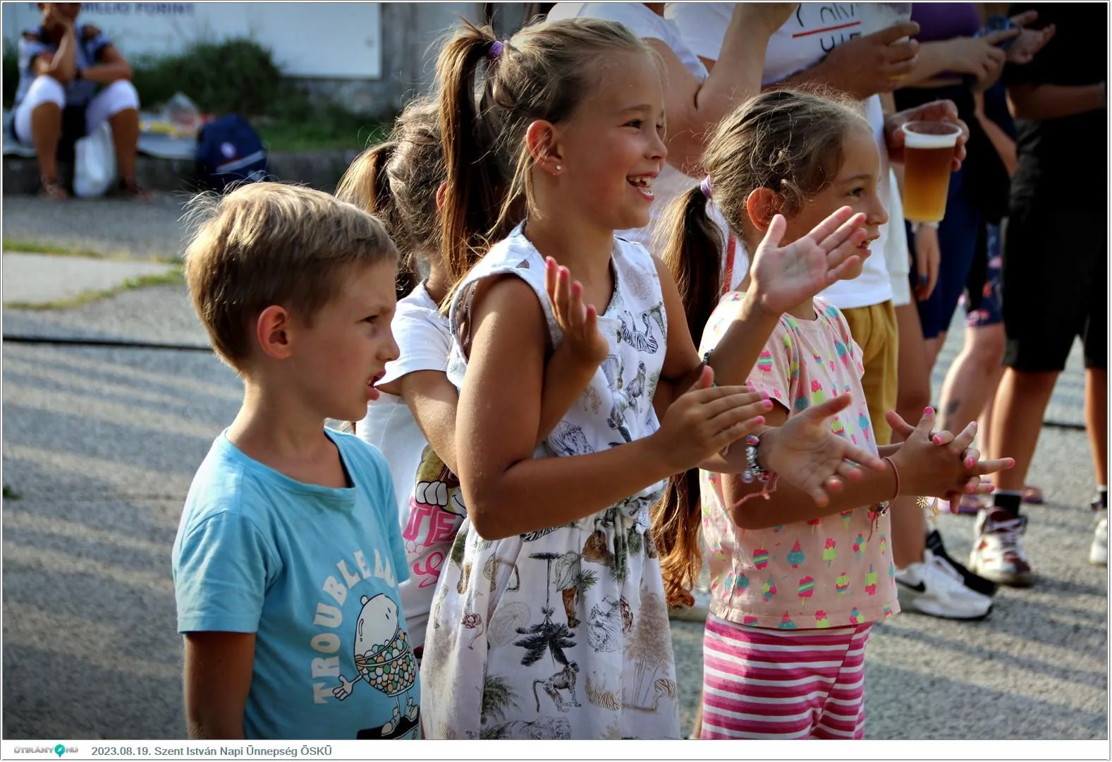 Fotók, Útirány.hu /délután, este /: