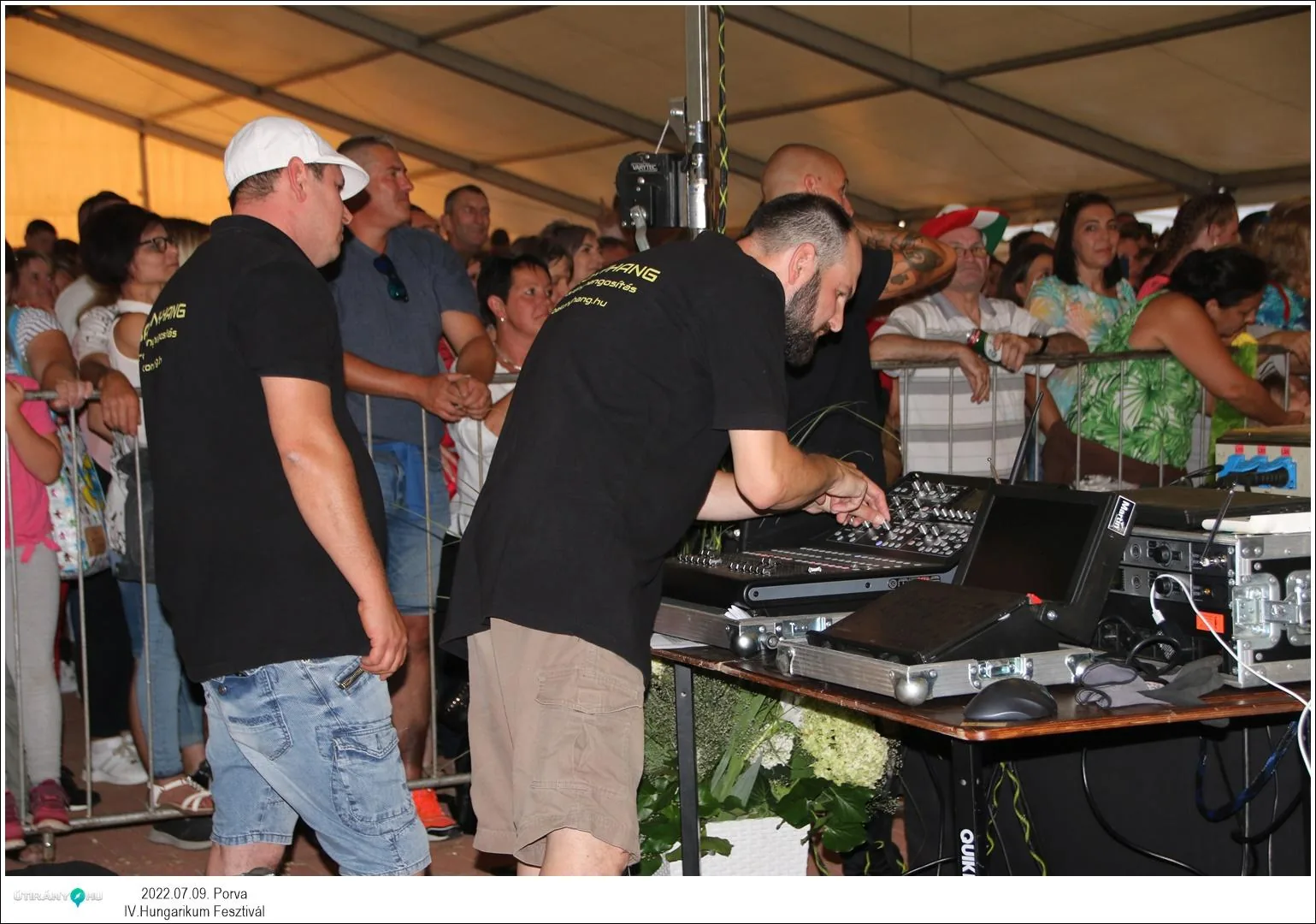 Fotók, Útirány.hu: