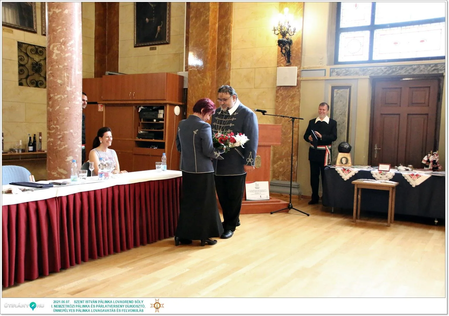 Díjkiosztó, szentelés, avatás, felvonulás