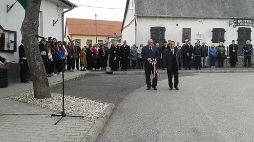 'Március 15 - i ünnepség' cikk borítóképe