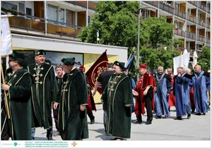 Díjkiosztó, szentelés, avatás, felvonulás