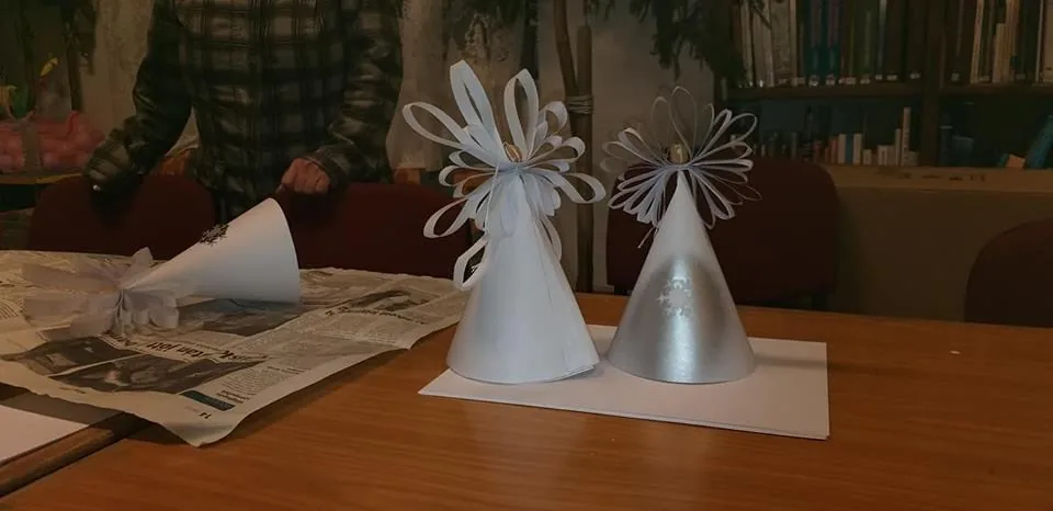 Kézműves foglalkozás 2018.12.08. fotók