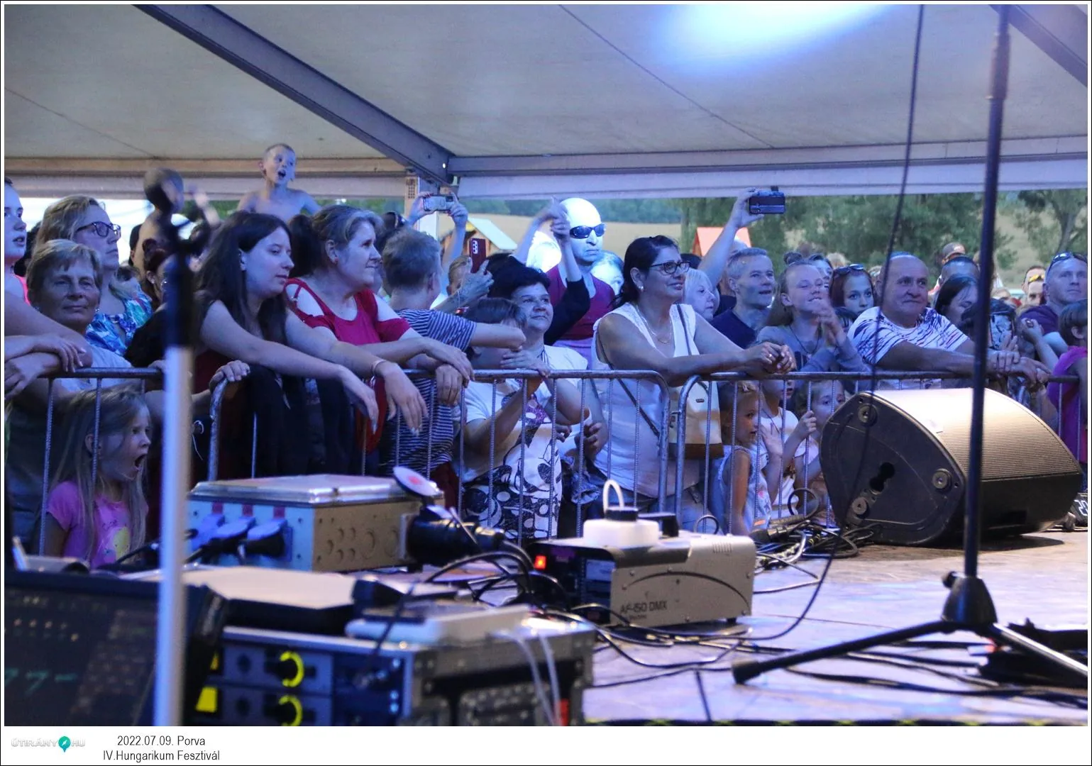 Fotók, Útirány.hu: