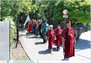 Ünnepélyes lovagavatás, pálinkaáldás és díjátadó gála