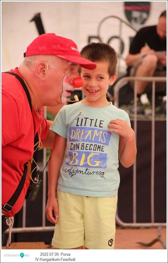 Fotók, Útirány.hu: