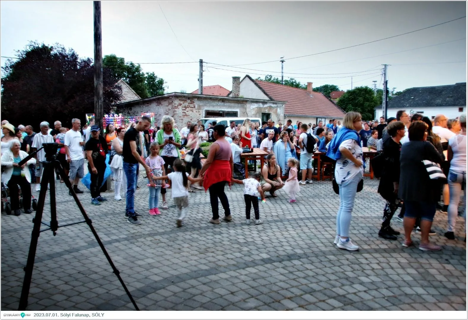 Fotók, Útirány.hu: