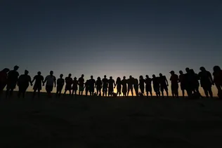 TESTVÉRI KAPCSOLATOK borítóképe