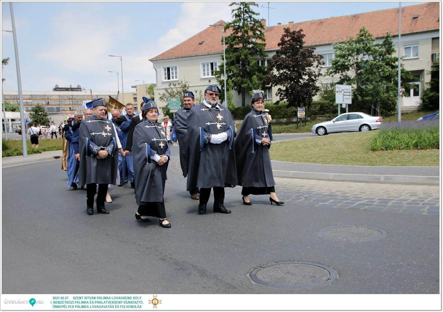 Díjkiosztó, szentelés, avatás, felvonulás