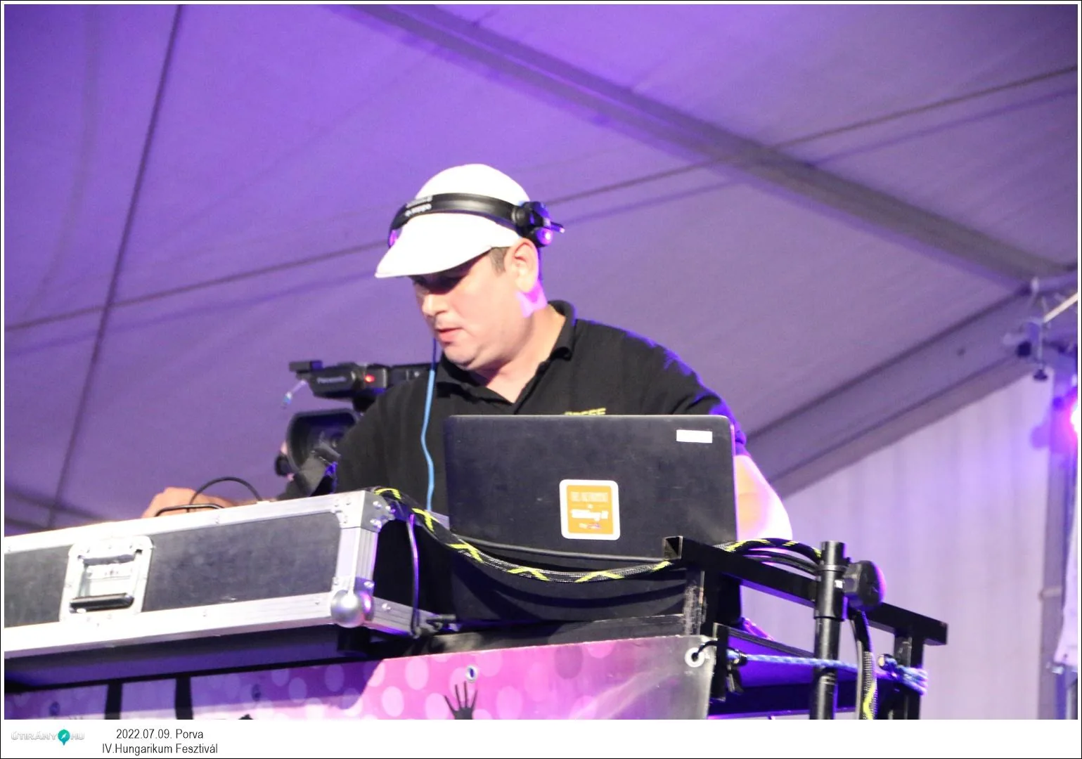 Fotók, Útirány.hu: