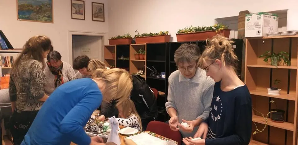 Kézműves foglalkozás 2018.12.08. fotók