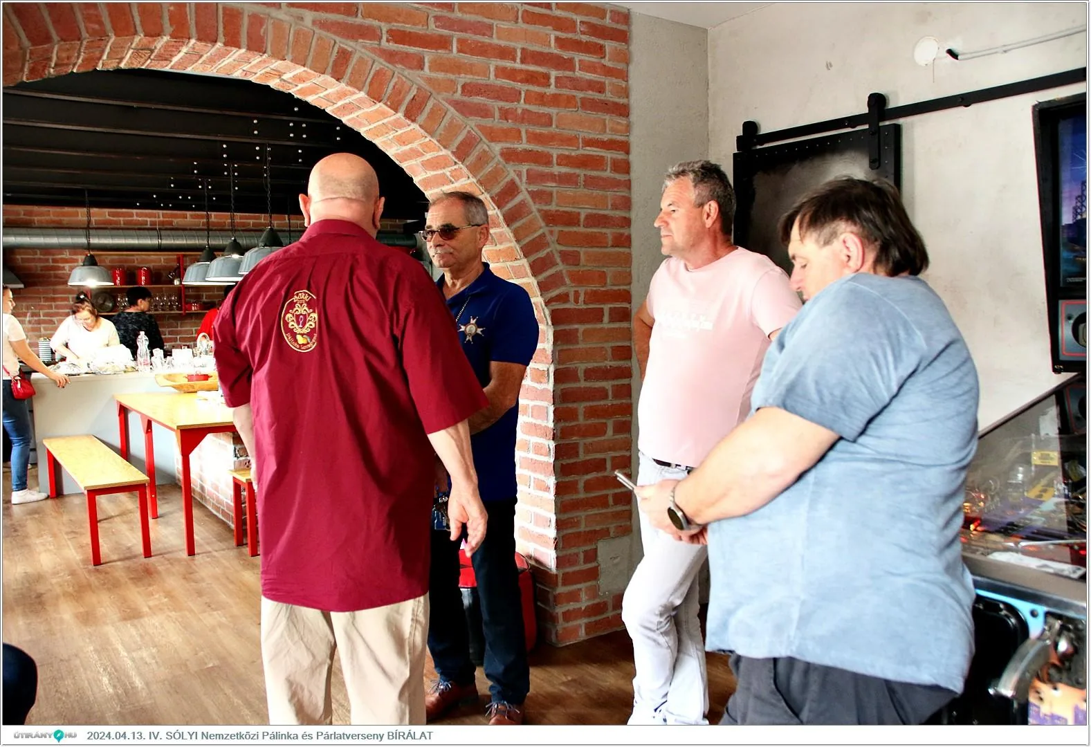 A bírálat pillanatai. Fotók: Útirány.hu