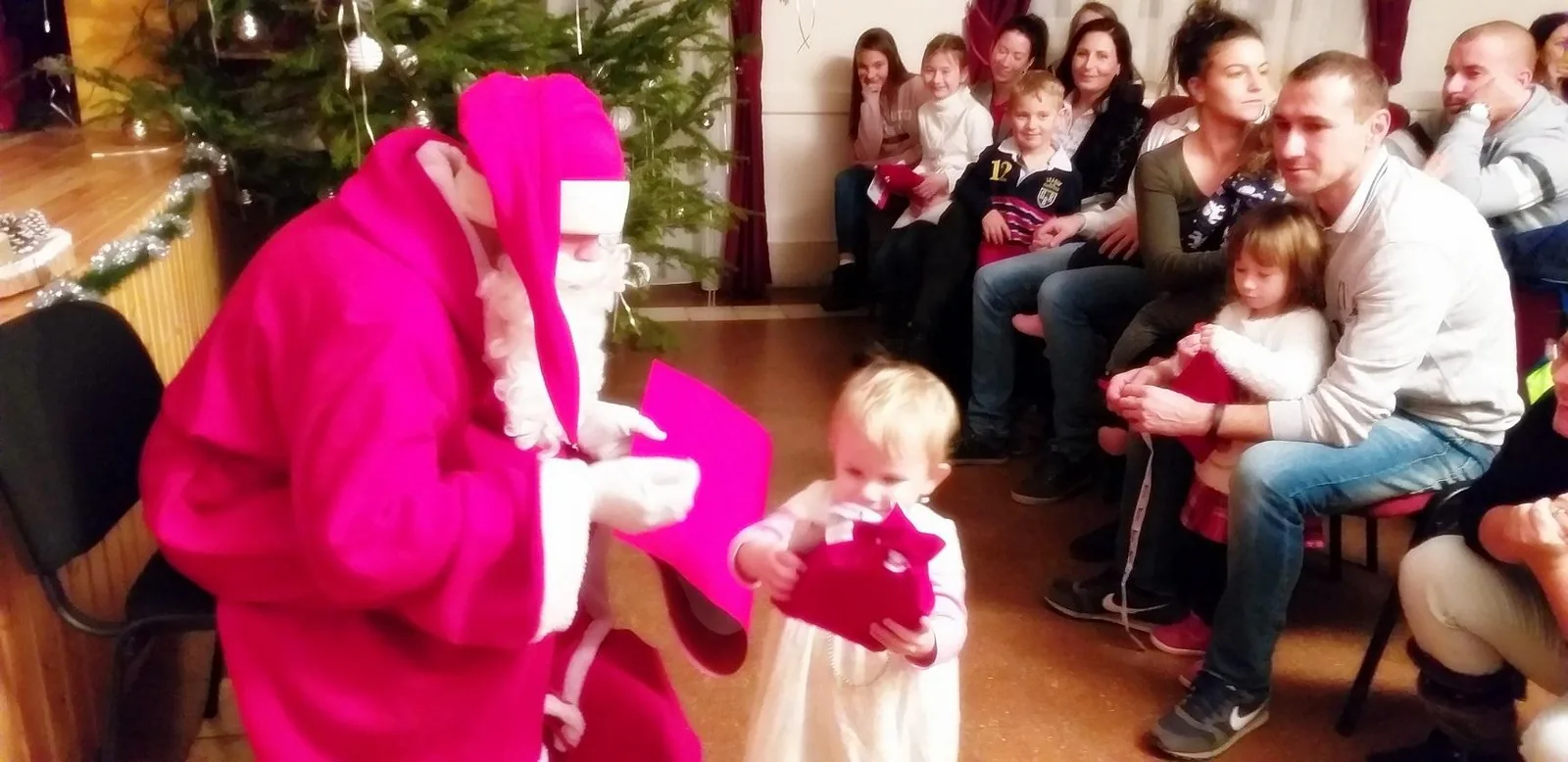 Mikulásváró Ünnepély képek