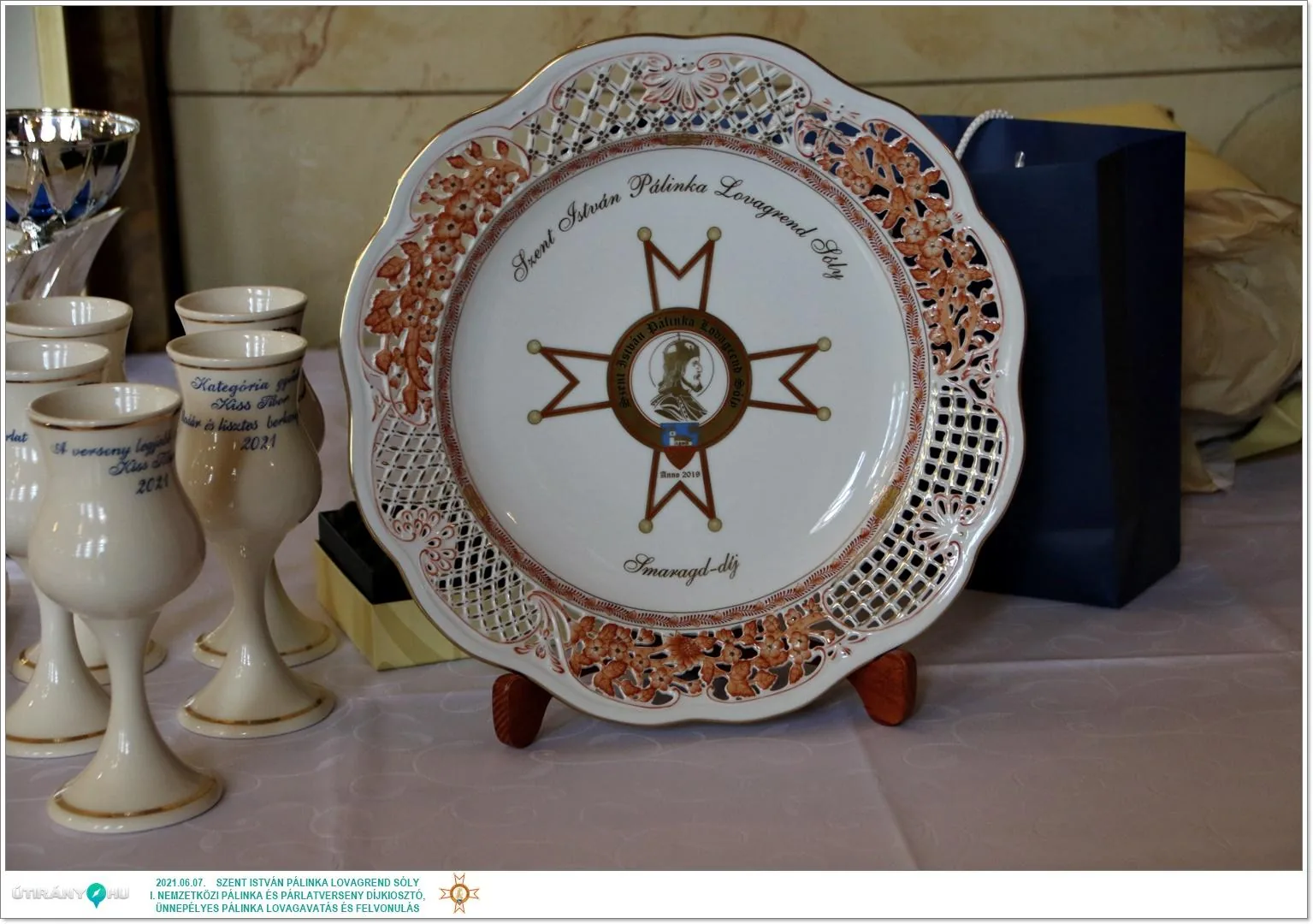 Díjkiosztó, szentelés, avatás, felvonulás