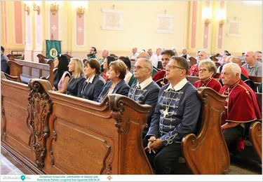 Ünnepélyes lovagavatás, pálinkaáldás és díjátadó gála