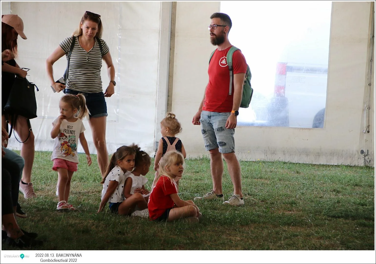 Fotók, Útirány.hu: