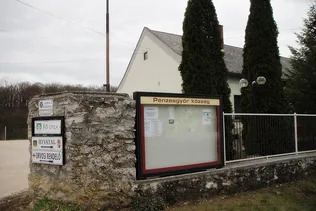 Megújult hirdetőtábla Pénzesgyőrön borítóképe