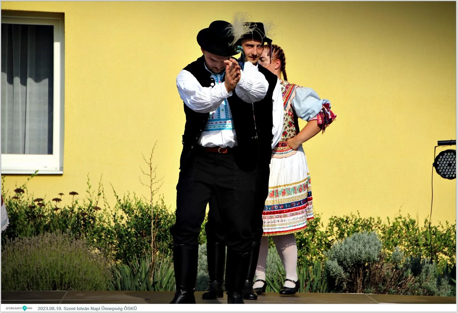 Fotók, Útirány.hu /délután, este /: