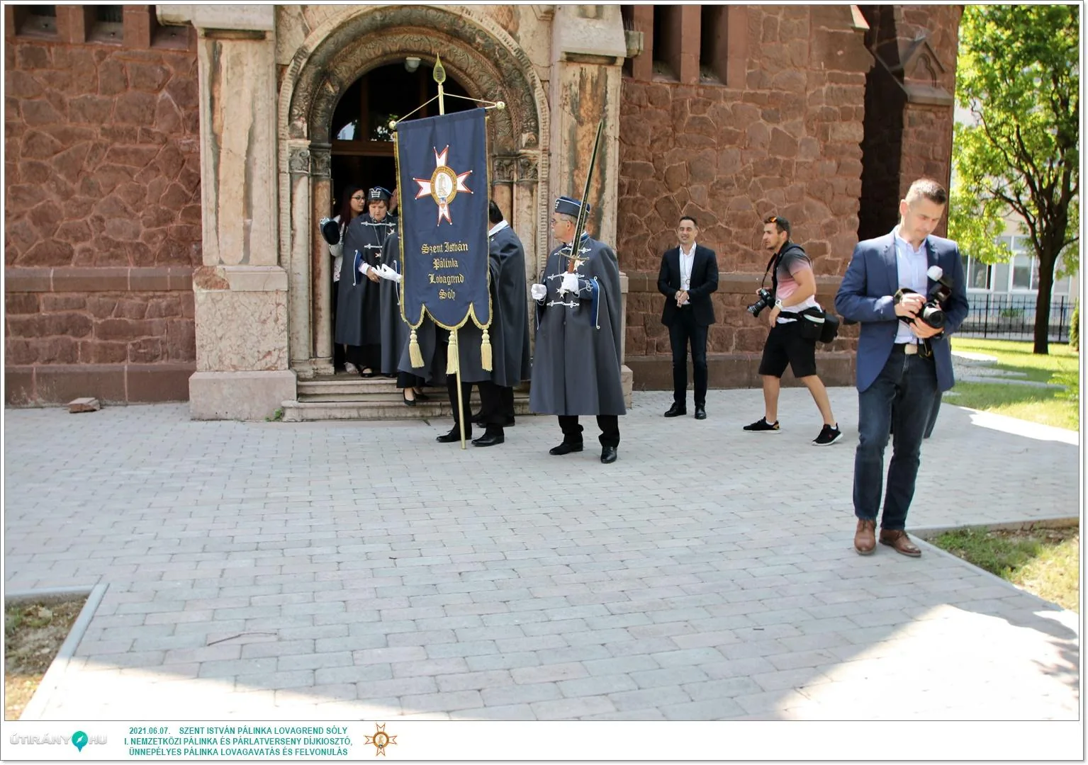 Díjkiosztó, szentelés, avatás, felvonulás