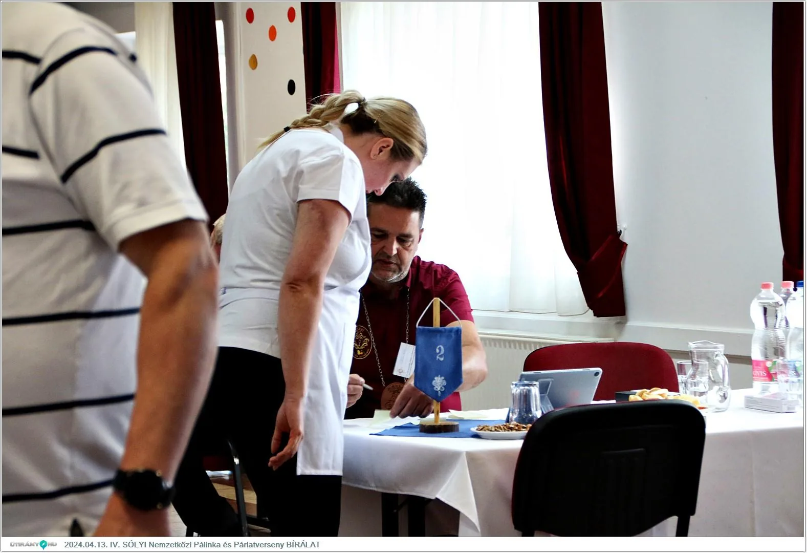 A bírálat pillanatai. Fotók: Útirány.hu