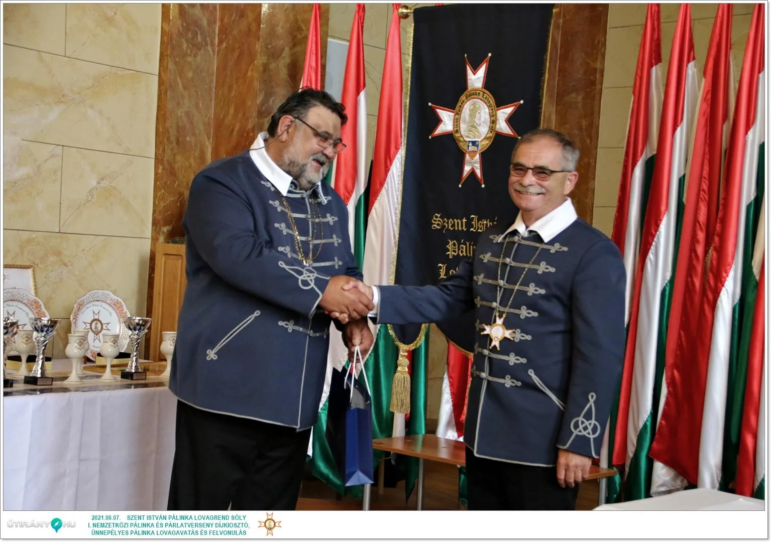 Díjkiosztó, szentelés, avatás, felvonulás