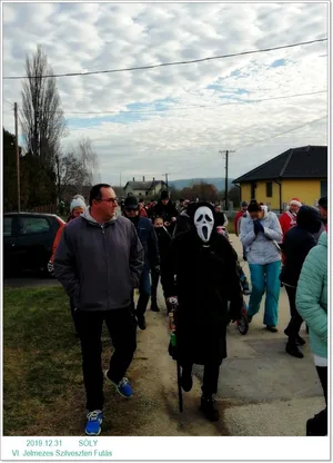 VI. Szilveszteri jelmezes futás. Fotók: Önkormányzat