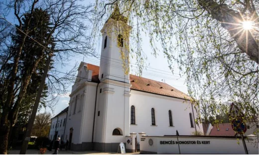 'Templom titkok és Bencések Bakonybélben' cikk borítóképe