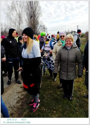 VI. Szilveszteri jelmezes futás. Fotók: Önkormányzat