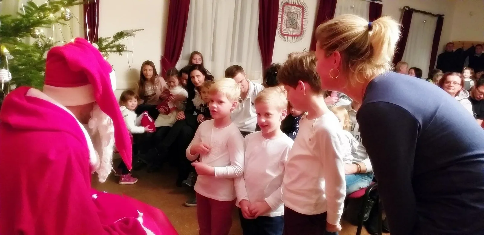 Mikulásváró Ünnepély képek