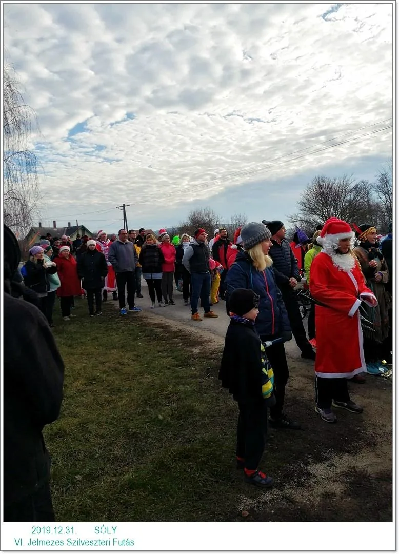 VI. Szilveszteri jelmezes futás. Fotók: Önkormányzat