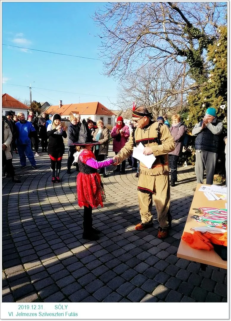 VI. Szilveszteri jelmezes futás. Fotók: Önkormányzat