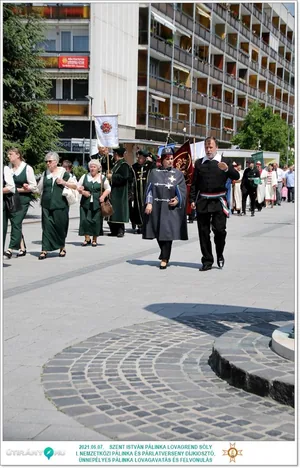 Díjkiosztó, szentelés, avatás, felvonulás