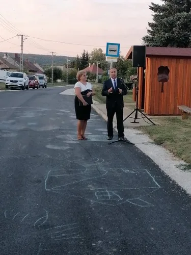 Fotók, Önkormányzat