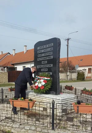 Képek a megemlékezésről 